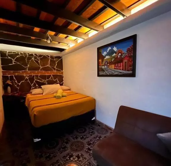 هتل Casa Alejandro De Los Caballeros