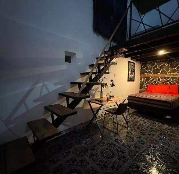 هتل Casa Alejandro De Los Caballeros