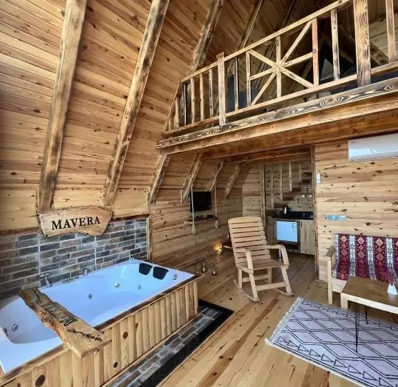 Hotelli Mavera Suit Bungalow