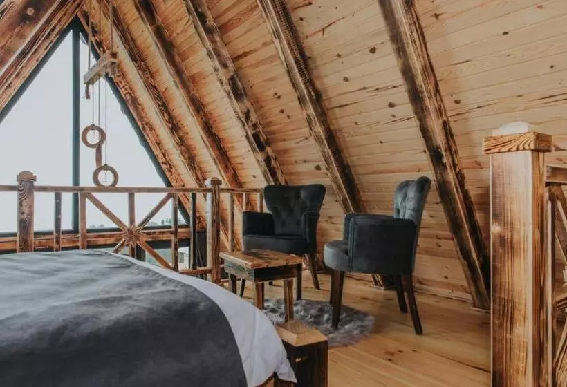 Hotelli Mavera Suit Bungalow