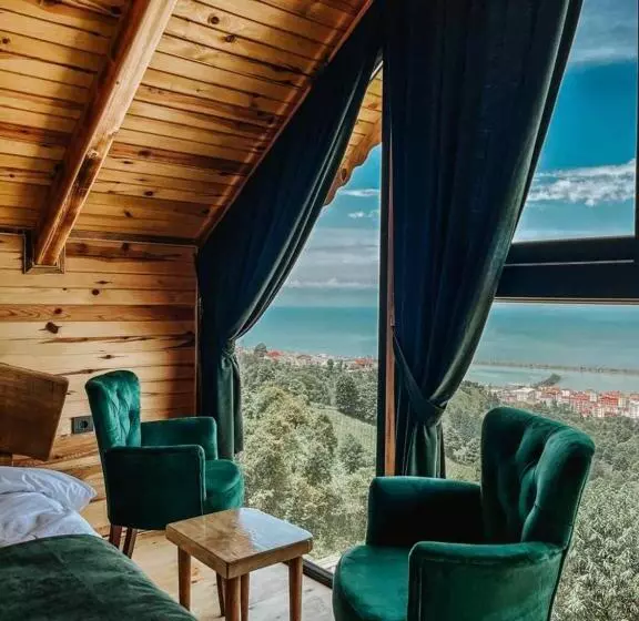 Hotelli Mavera Suit Bungalow