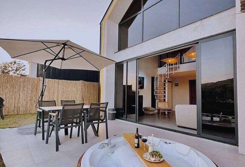 فندق Mavera Suit Bungalow