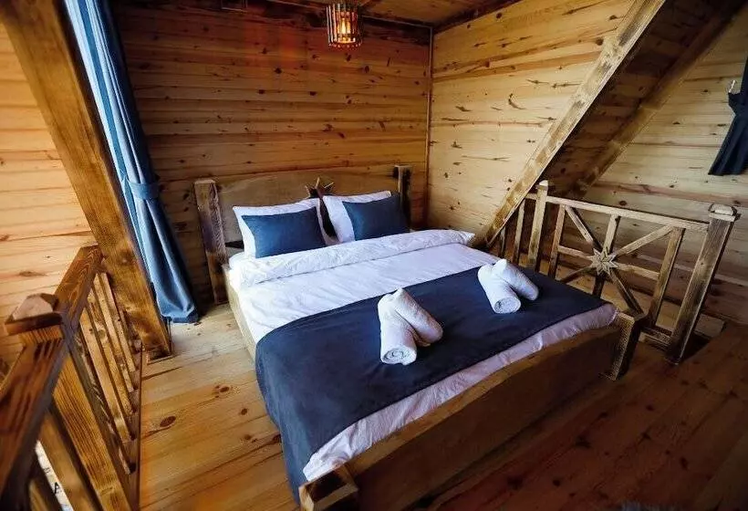 Hotelli Mavera Suit Bungalow