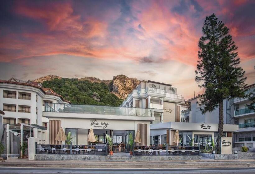 Отель The Ivy Suites