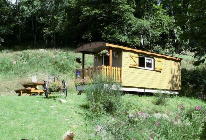 פנסיון Roulotte Cosy Avec Kitchenette, Ruisseau Apaisant Et Espace Bien être, Nuit Insolite à Ferdrupt   Fr