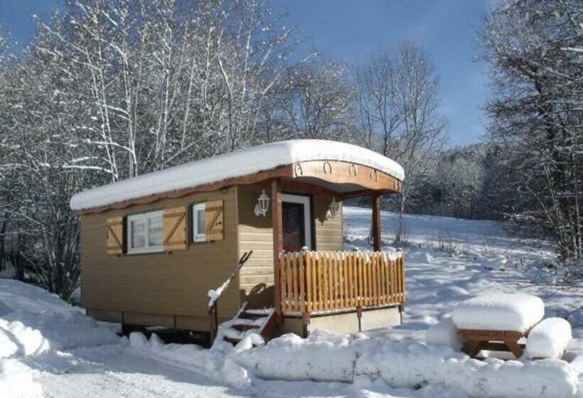 פנסיון Roulotte Cosy Avec Kitchenette, Ruisseau Apaisant Et Espace Bien être, Nuit Insolite à Ferdrupt   Fr