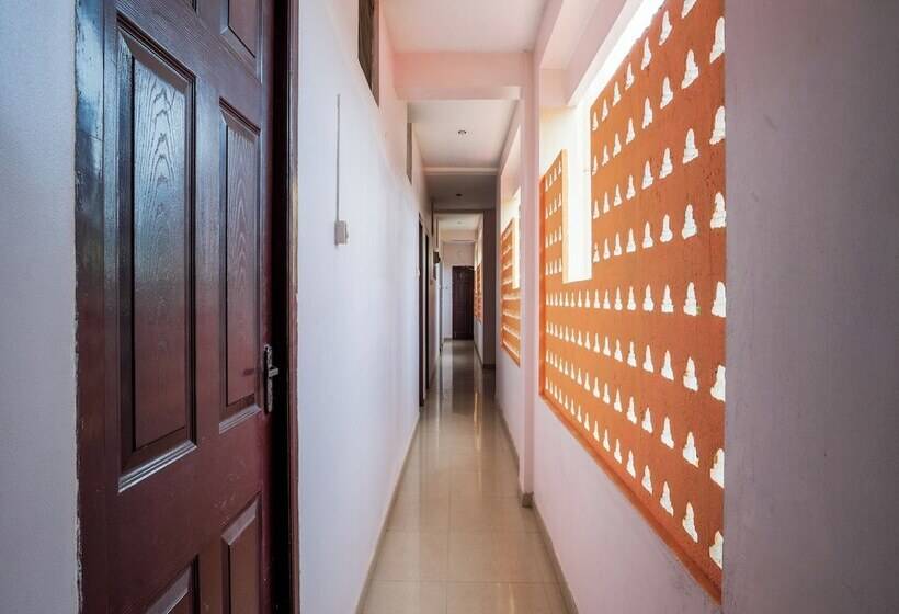 پانسیون Sagar Residency