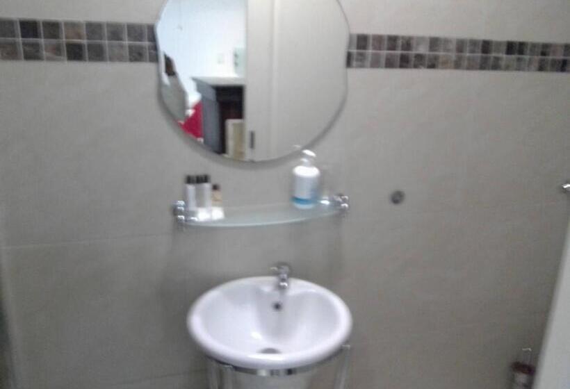 צימר Umqhele Guest Lodge