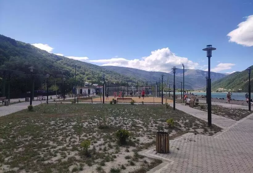 پانسیون Ananuri Cottages