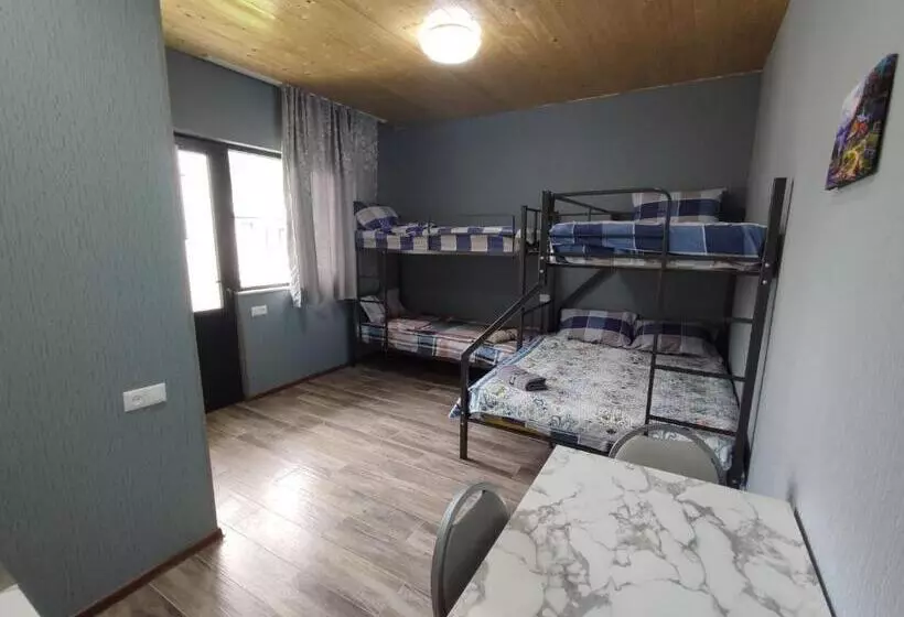 پانسیون Ananuri Cottages