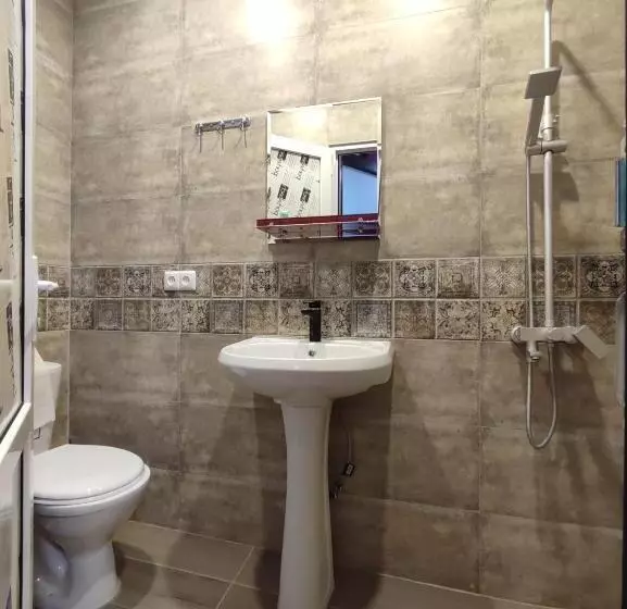 پانسیون Ananuri Cottages