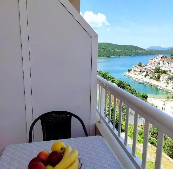 پانسیون Apartments And Rooms Breeze