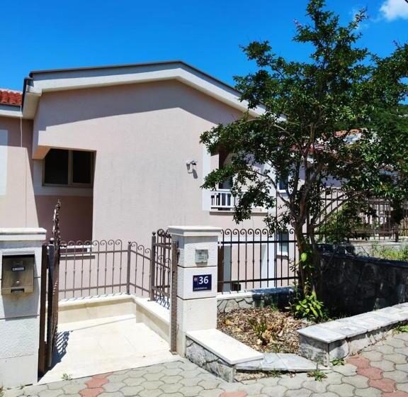 پانسیون Apartments And Rooms Breeze