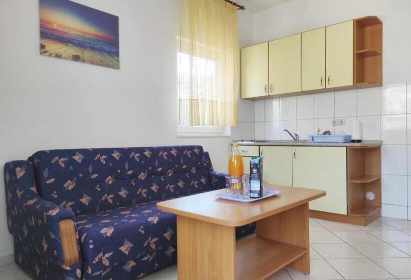 پانسیون Apartments And Rooms Breeze