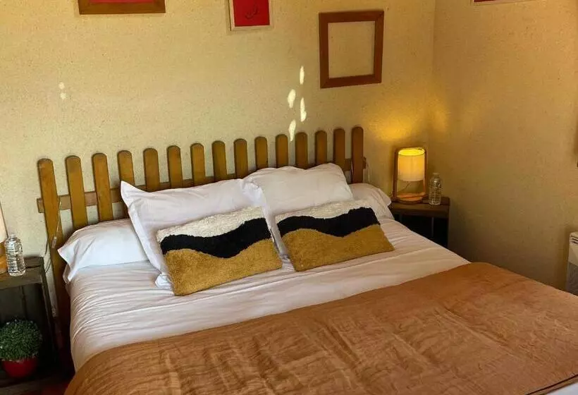 Majatalo Charmant Logement Avec Piscine Et Table D Hôtes, Proche De Solesmes Et De L Abbaye.   Fr 1 410 407