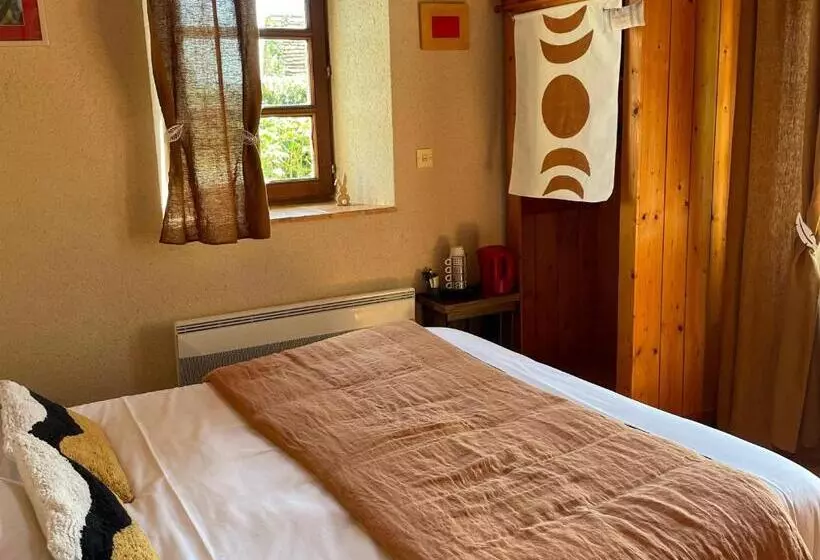 Majatalo Charmant Logement Avec Piscine Et Table D Hôtes, Proche De Solesmes Et De L Abbaye.   Fr 1 410 407