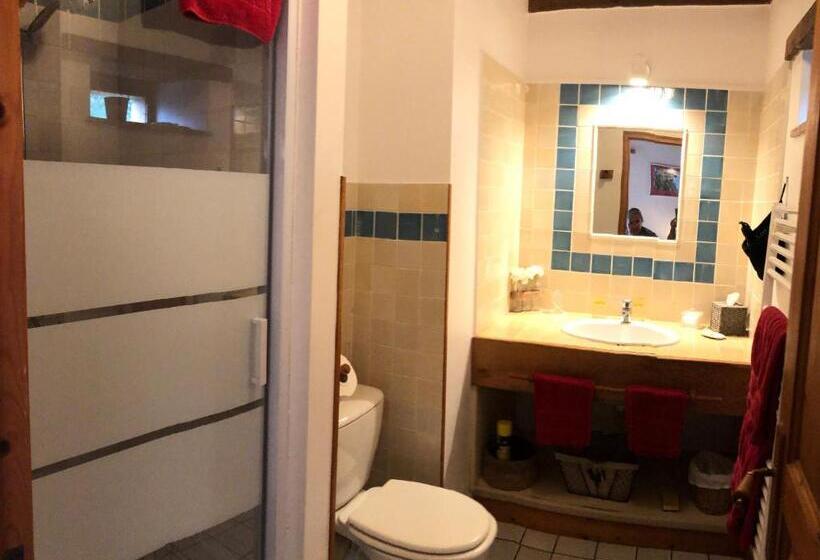 بنسيون Charmant Logement Avec Piscine Et Table D Hôtes, Proche De Solesmes Et De L Abbaye.   Fr 1 410 407