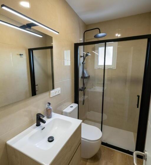 پانسیون Hostal Royal Bliss