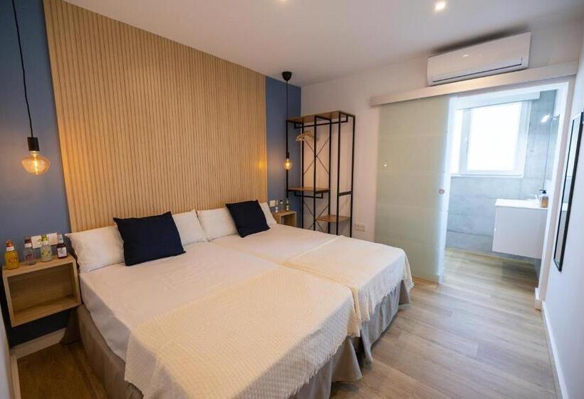 پانسیون Hostal Royal Bliss