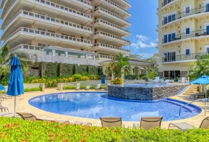 Acqua Residences
