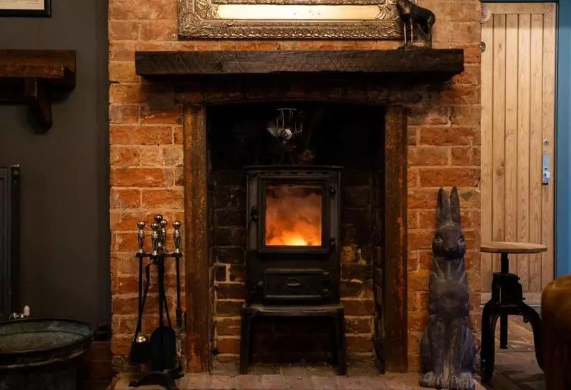 ユースホステル Kettleburgh Chequers