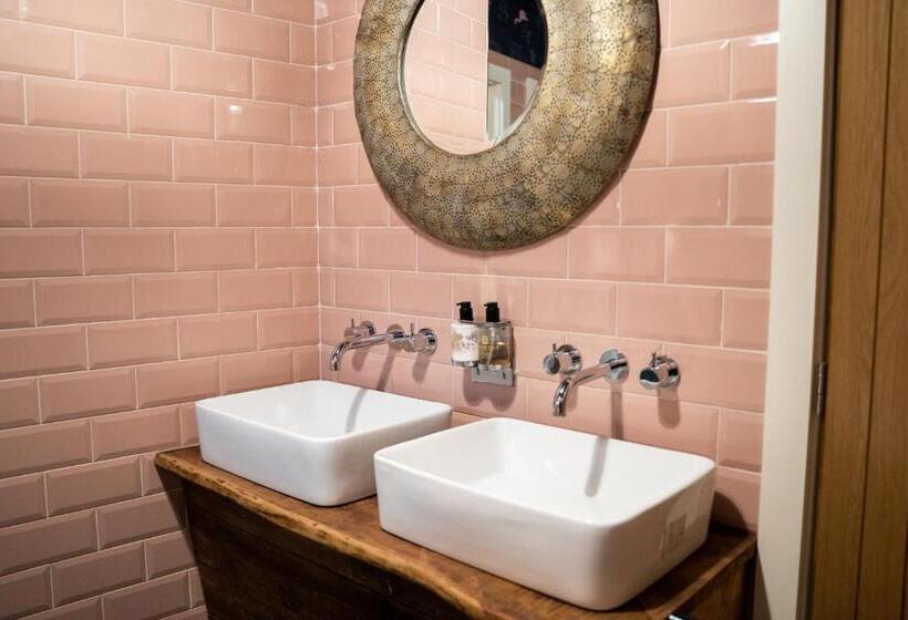 Общежитие Kettleburgh Chequers