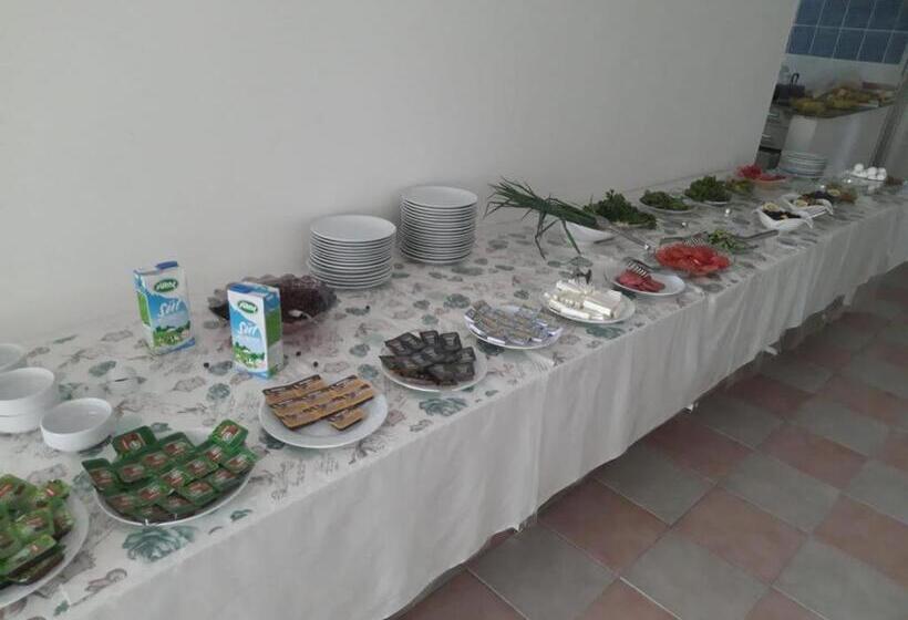 تختخواب و صبحانه Deniz Otel