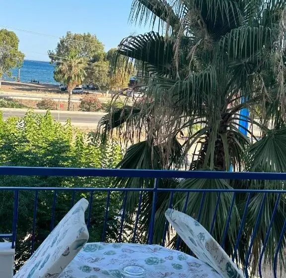تختخواب و صبحانه Deniz Otel