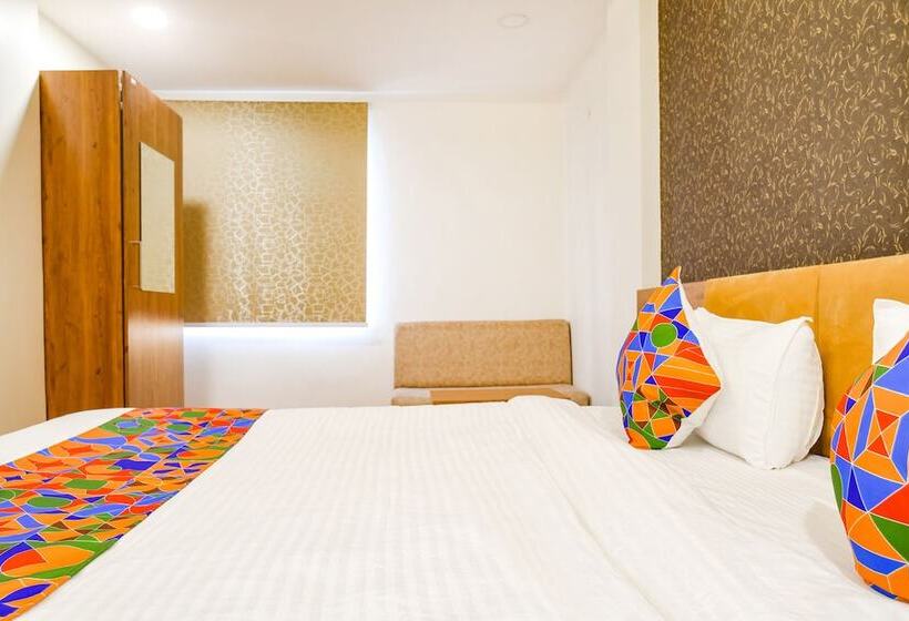 Fabhotel Woodlark Inn