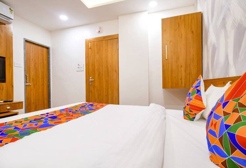 Fabhotel Woodlark Inn