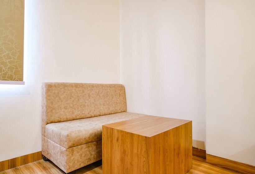 Fabhotel Woodlark Inn