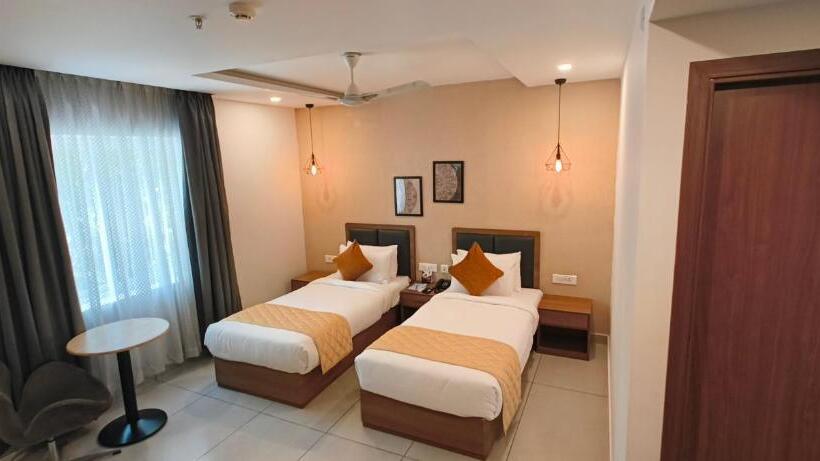 בית מלון כפרי Challiyil Castle