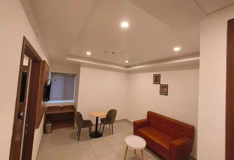 Hotelli Challiyil Castle