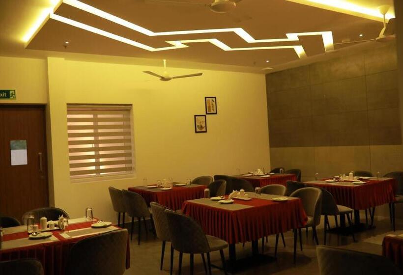 בית מלון כפרי Challiyil Castle