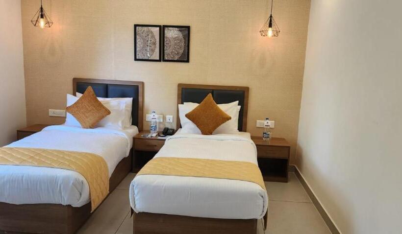 בית מלון כפרי Challiyil Castle