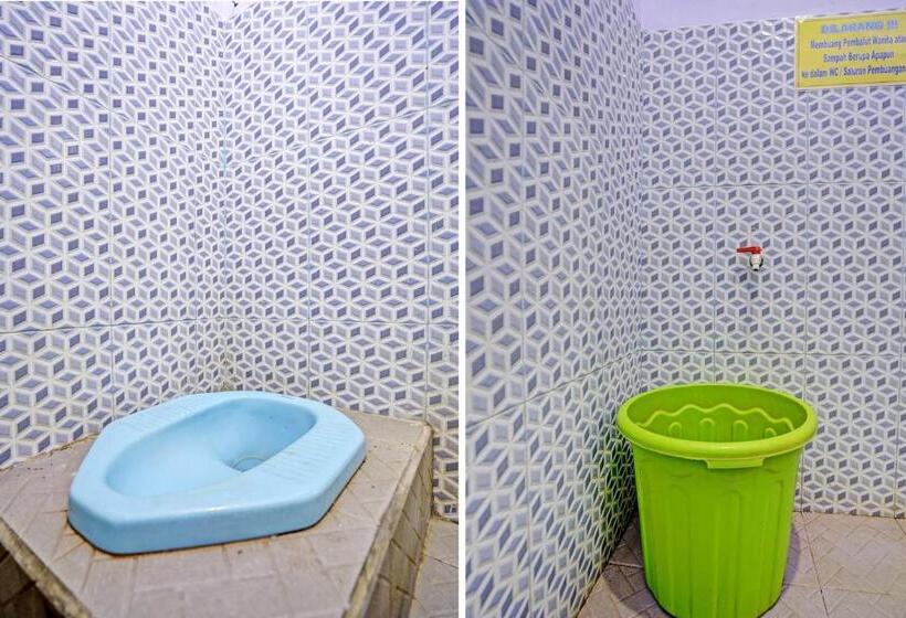 호텔 Spot On 92673 Gang Songo Syariah Homestay