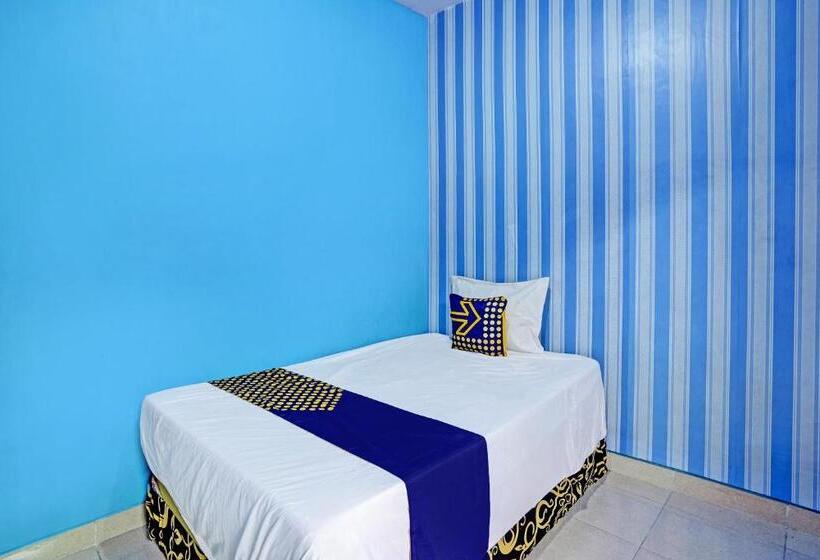 호텔 Spot On 92673 Gang Songo Syariah Homestay