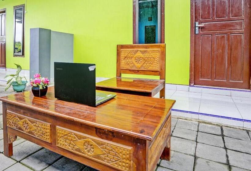 호텔 Spot On 92673 Gang Songo Syariah Homestay