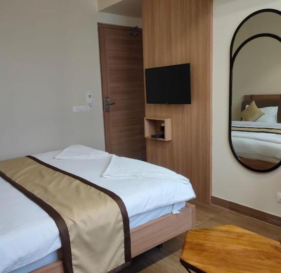 ホテル The Golf 1