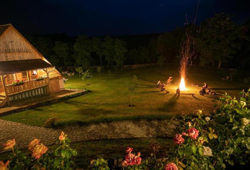 אתר נופש Gospodaria Cobor Adults Only