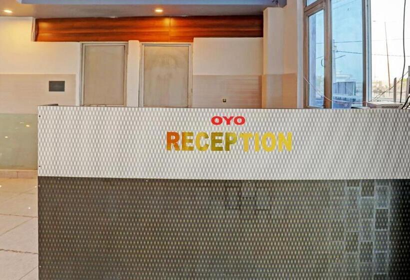 ホテル Oyo Twinkle Galaxy