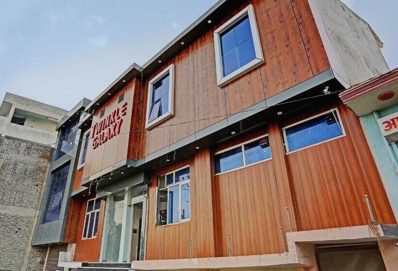 ホテル Oyo Twinkle Galaxy