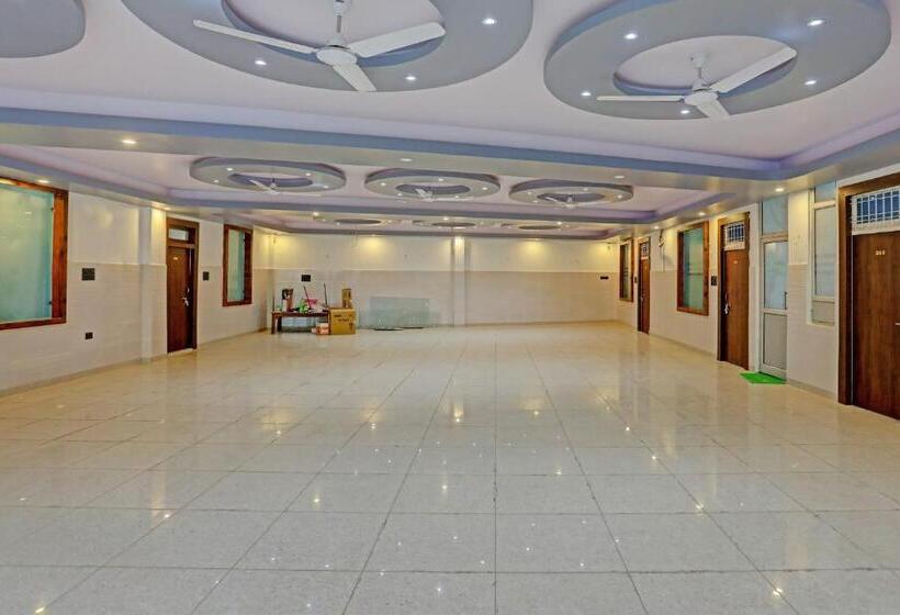 ホテル Oyo Twinkle Galaxy