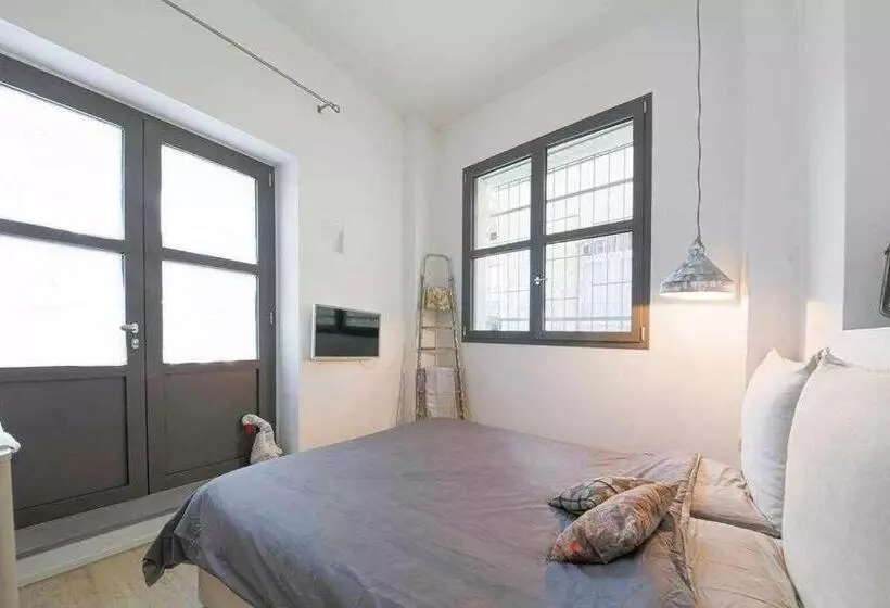 پانسیون Cozy Room In The Heart Of Como