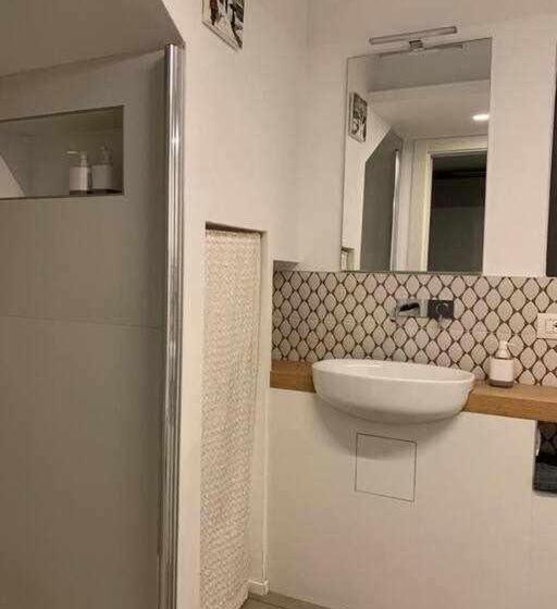 پانسیون Cozy Room In The Heart Of Como