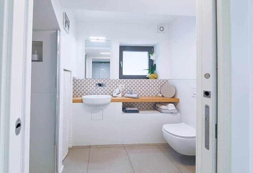 پانسیون Cozy Room In The Heart Of Como