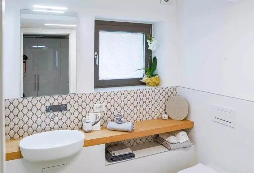 پانسیون Cozy Room In The Heart Of Como
