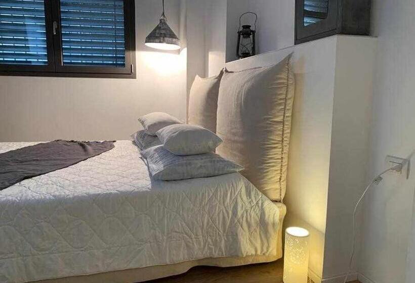 پانسیون Cozy Room In The Heart Of Como