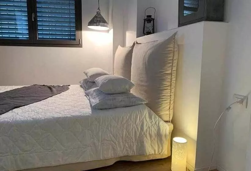پانسیون Cozy Room In The Heart Of Como