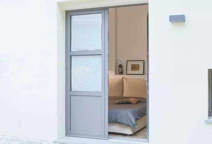 پانسیون Cozy Room In The Heart Of Como